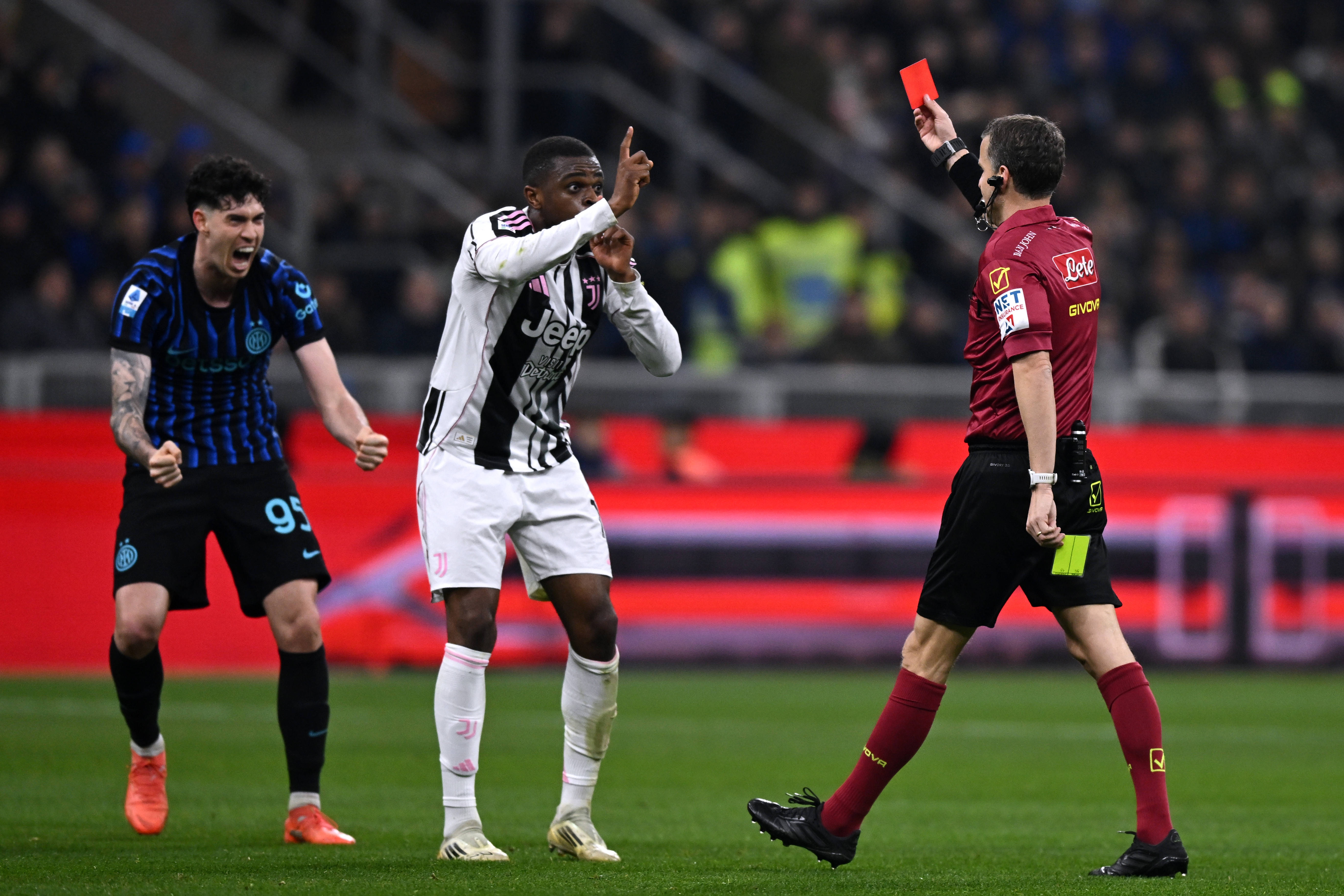 1xBET中国官网-尤利亚诺：巴斯托尼的争议在于公然庆祝，这或许能盖过我犯规大罗